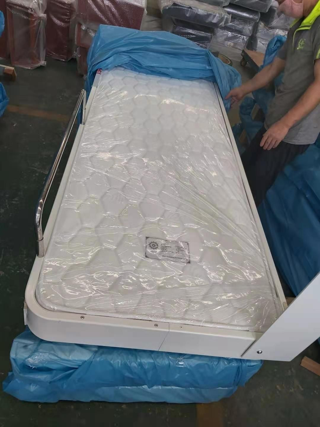 wall mounted pullman bed